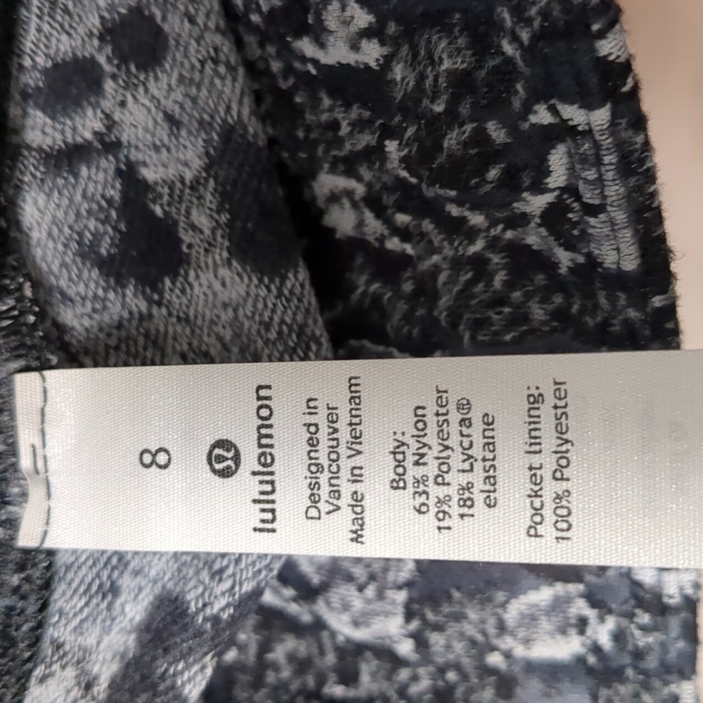 Lululemon Ready to Rullu - Picture 3 of 6
